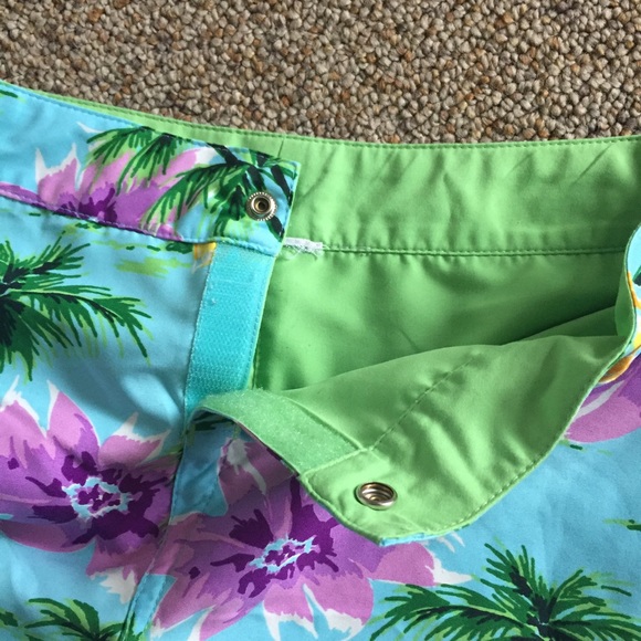 Floral board shorts - Picture 3 of 3